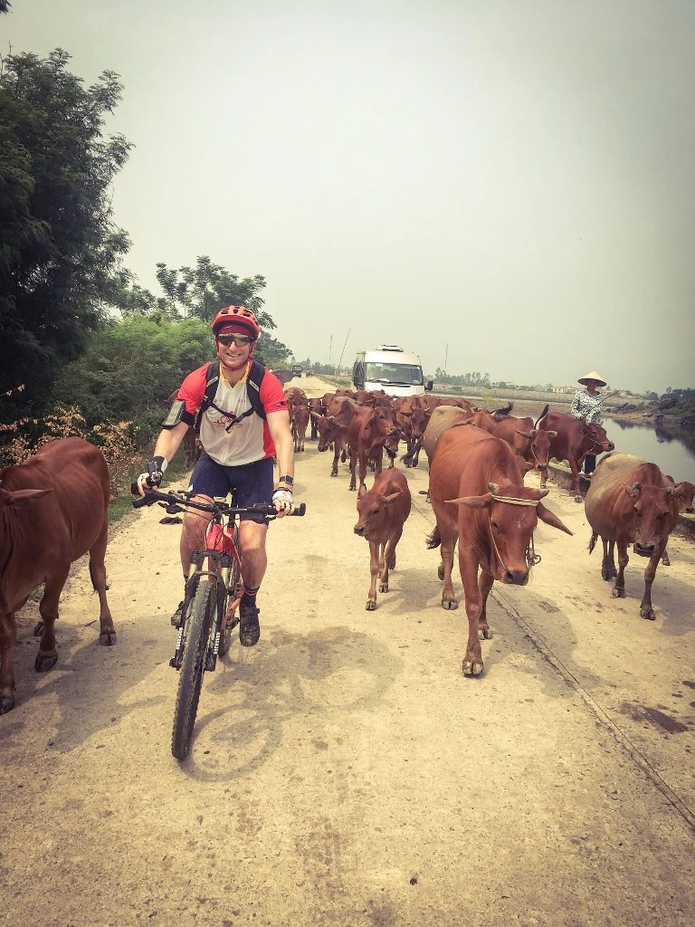 1.600 km, 16 ngày và 1,5 tỉ đồng cho trẻ em Việt Nam mổ tim ảnh 3 1.600 km, 16 ngày và 1,5 tỉ đồng cho trẻ em Việt Nam mổ tim ảnh 3